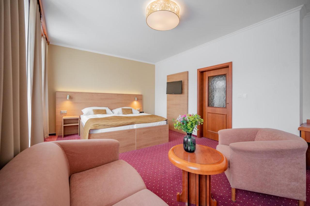Hotel U Královny Elišky 4*